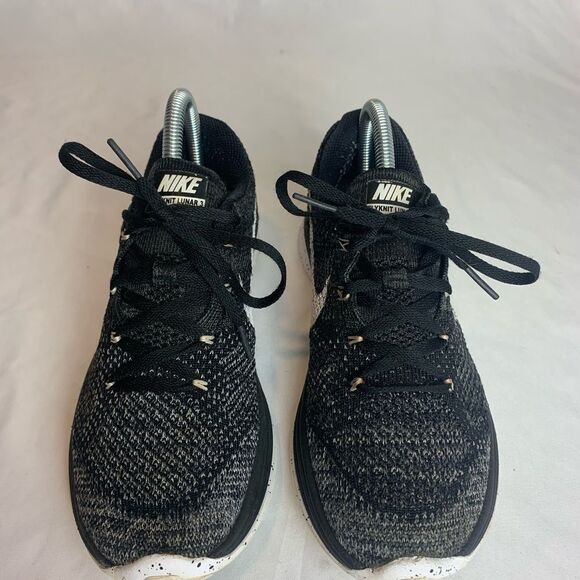 Nike Women's Flyknit Lunar 3 Oreo Shoes Size 7.5 - Picture 4 of 7